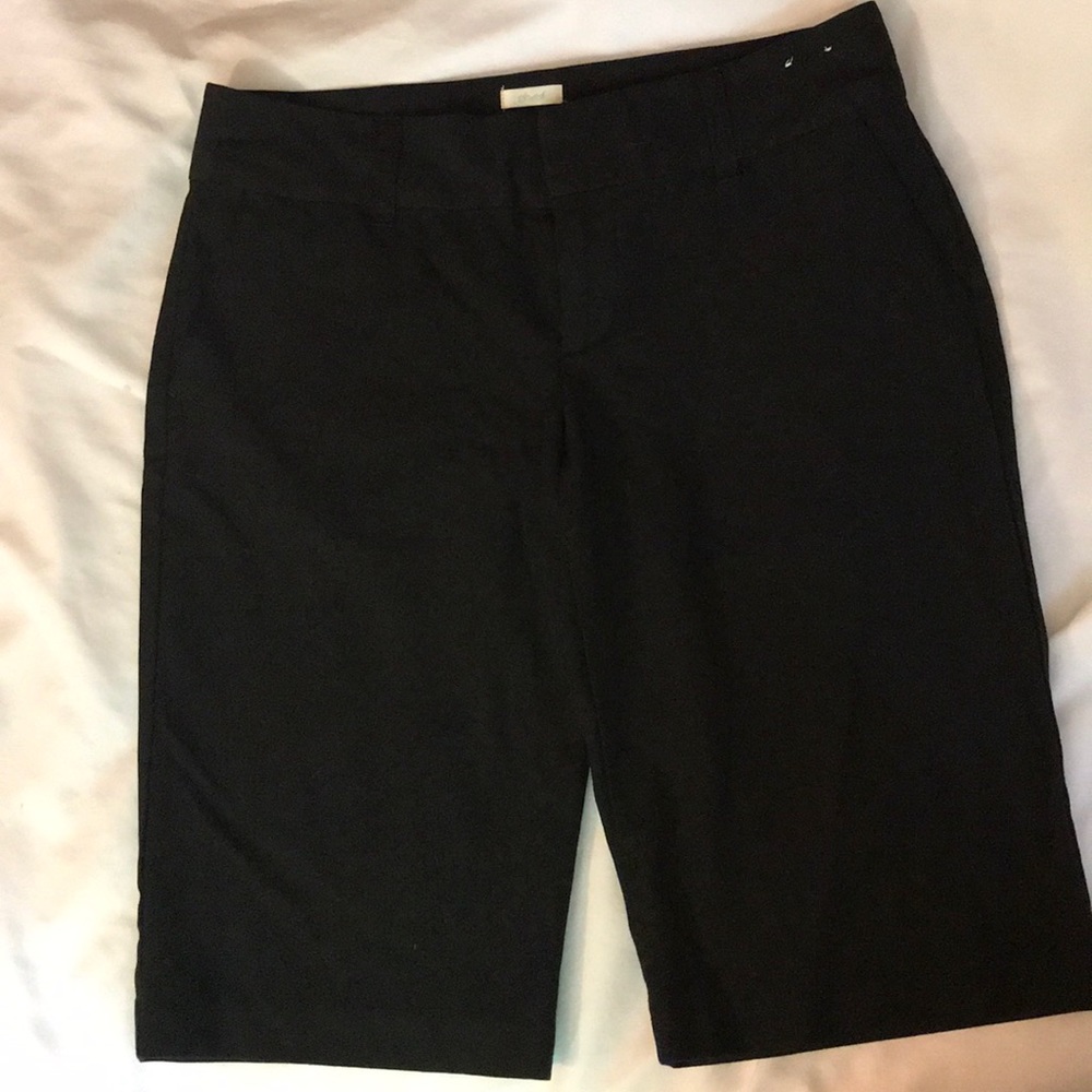 Old Navy Low Waist, Stretch Long Shorts Capris